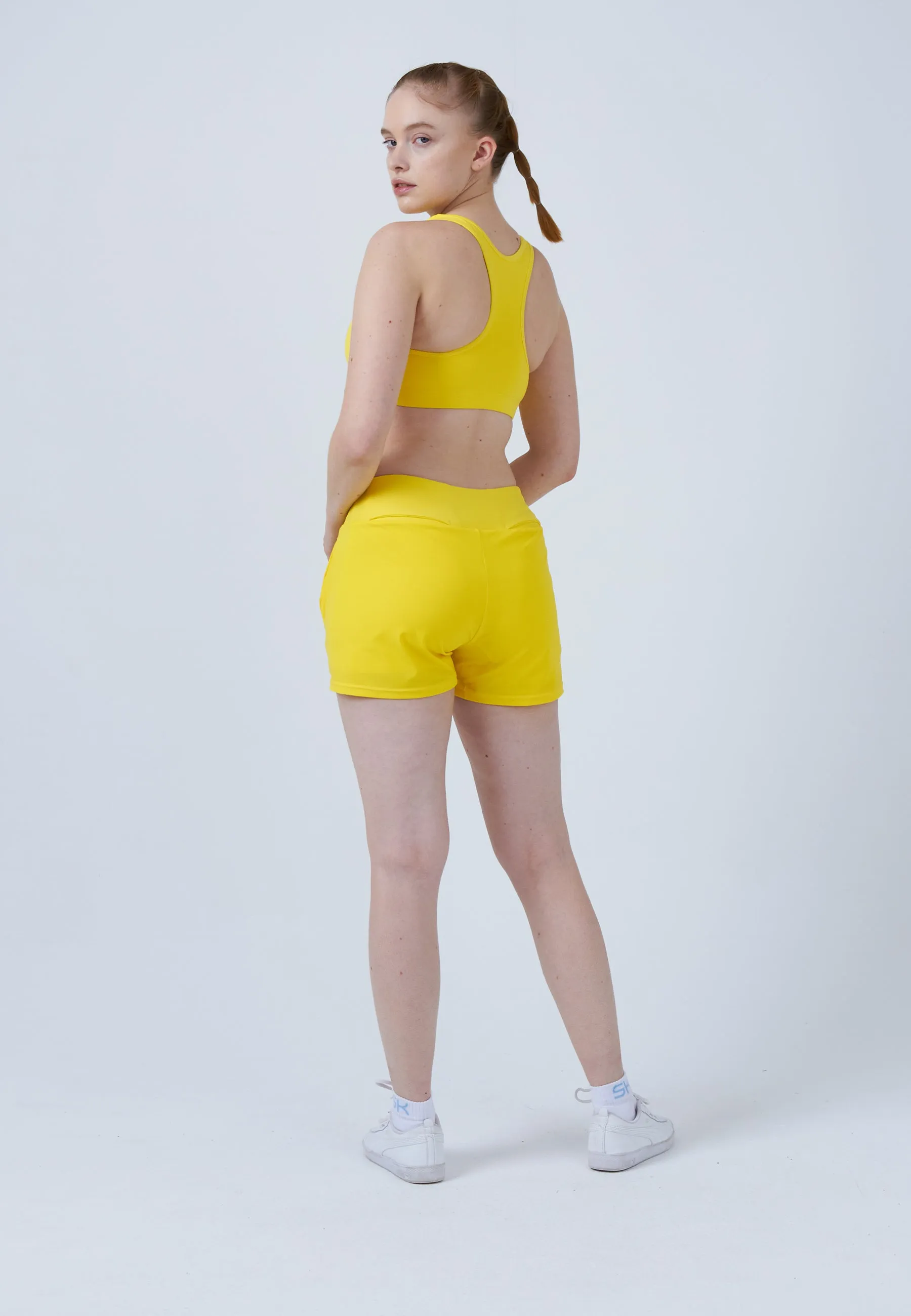 Advantage Tennis Shorts with ball belt, yellow