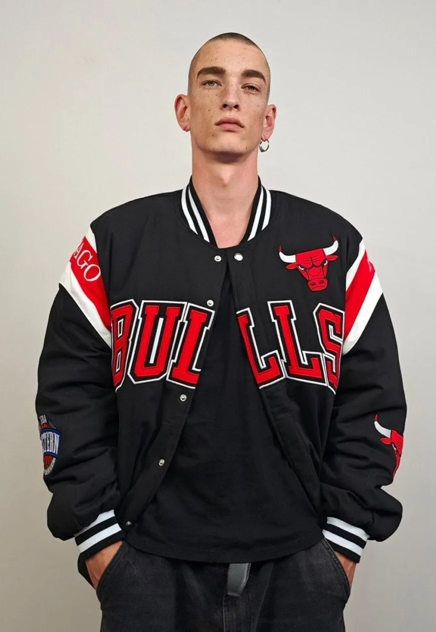 Bulls basketball jacket vintage pattern varsity patch bomber